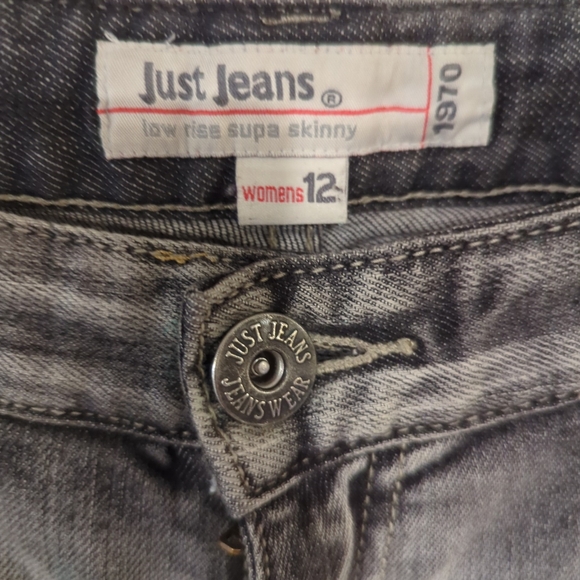 Australian brand Just Jeans in gray. - Picture 2 of 3